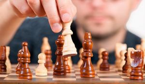 Simtgades turnīrs aicina šaha un dambretes cienītājus