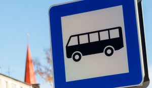 Reģionālo maršrutu autobusos un vilcienos pieaugs biļešu cenas