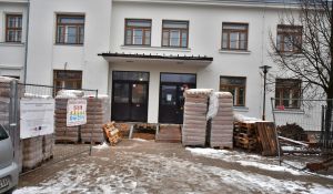 Turpinās Jēkabpils tautas nama vēsturiskās ēkas atjaunošana