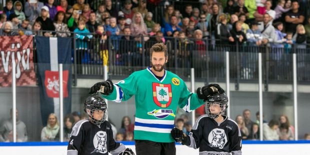 Zvaigznes uzmirdz festivālā «Roks & hokejs 2023» Jēkabpilī